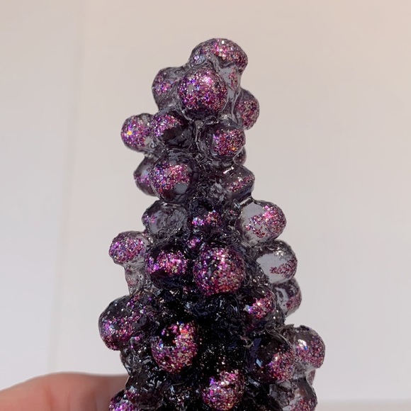 Mark Roberts Collection grapes cluster ornament - Picture 4 of 12